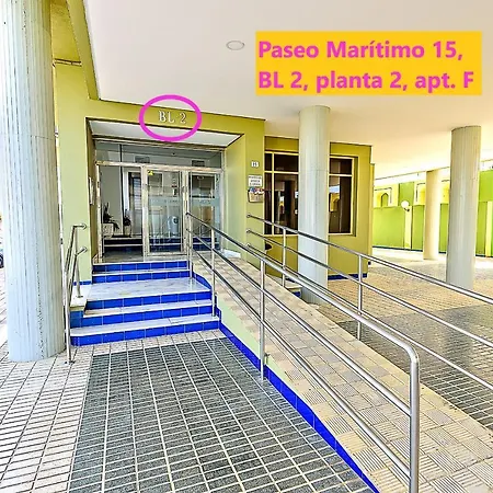 Ocean View With Pool & Balconies Apartment *